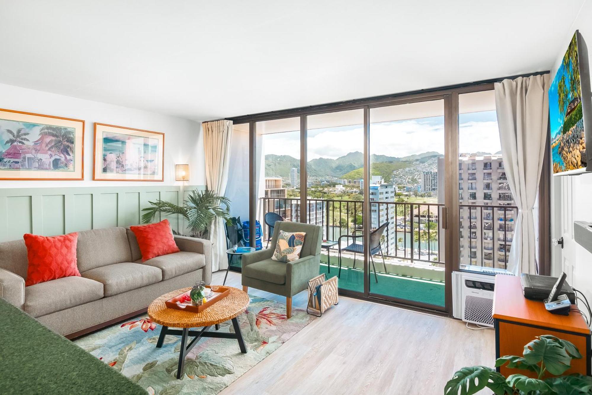Mountain View Condo W/ King-Size Bed, Free Parking Гонолулу Экстерьер фото